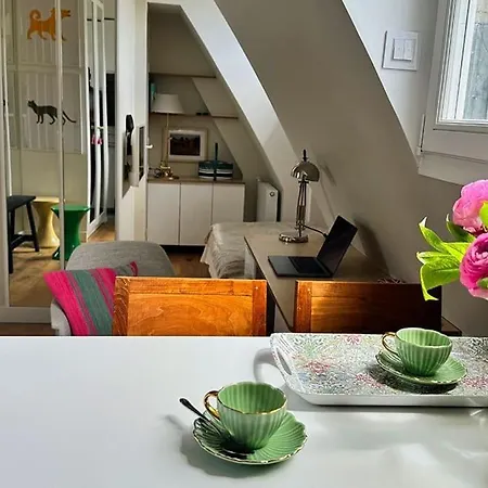 La Cachette Des Stars 20m2 Vue Tour Eiffel Parigi