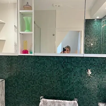 La Cachette Des Stars 20m2 Vue Tour Eiffel Appartamento *