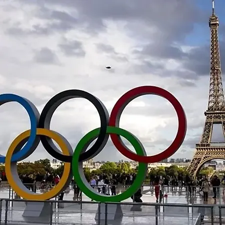 Appartamento La Cachette Des Stars 20m2 Vue Tour Eiffel Parigi